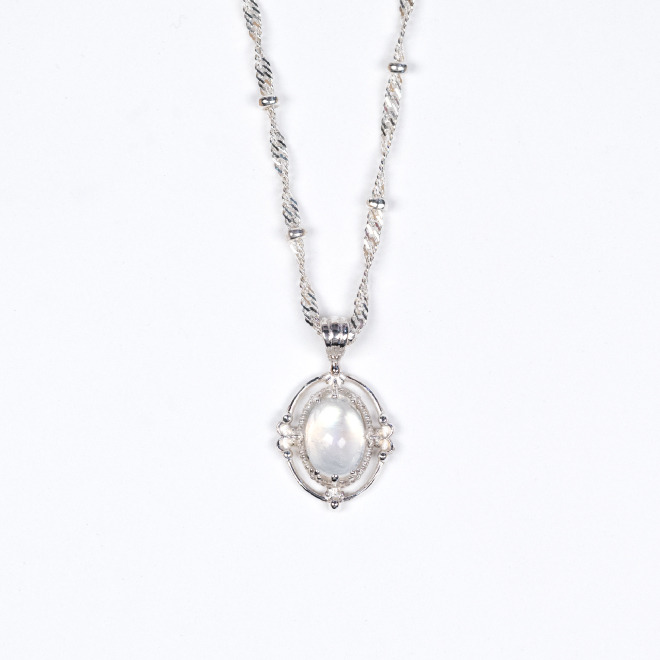 amelie necklace 01